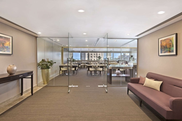 Curve Hotel (Doha)